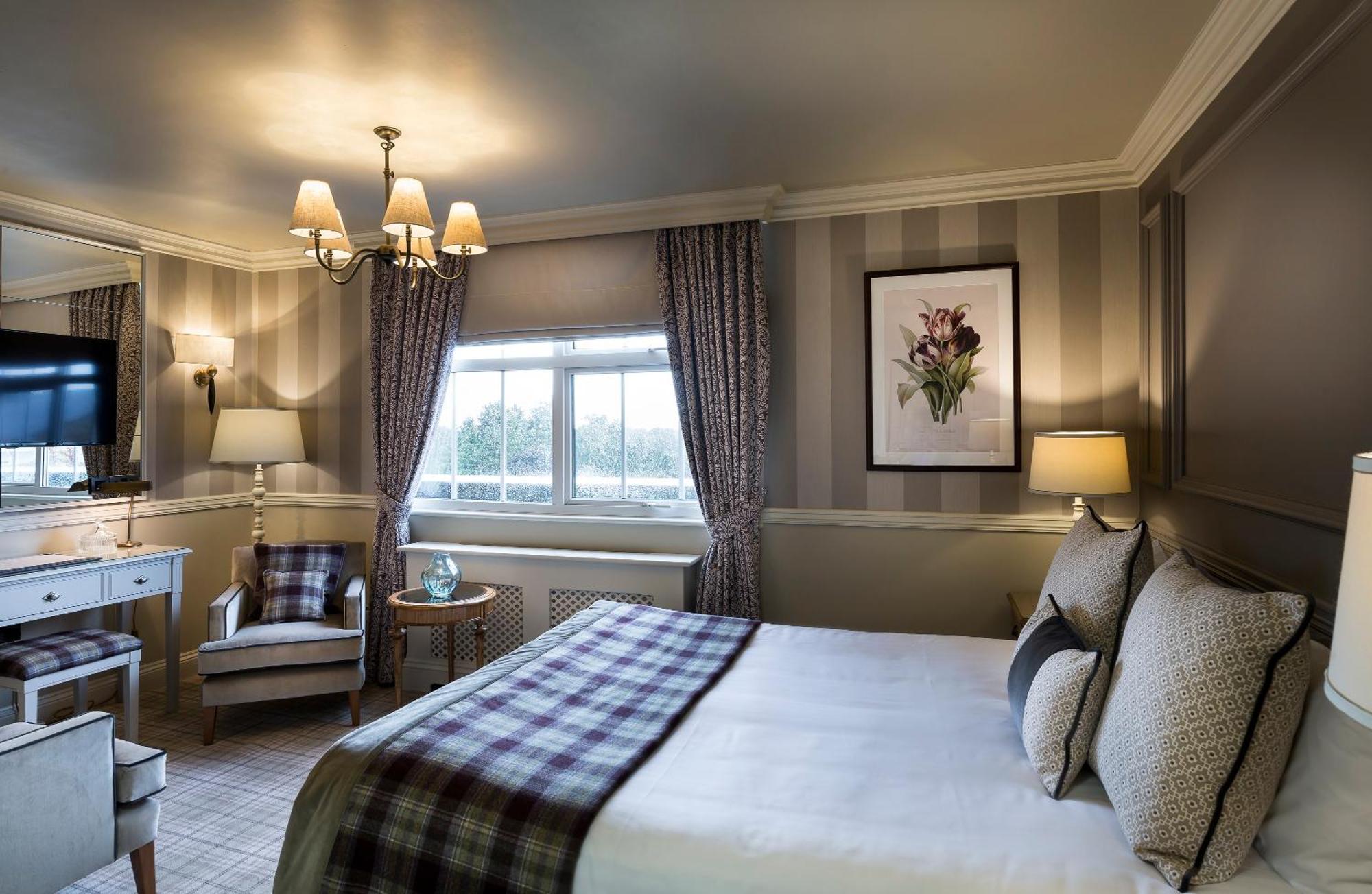 Down Hall Hotel Hatfield Heath Kültér fotó