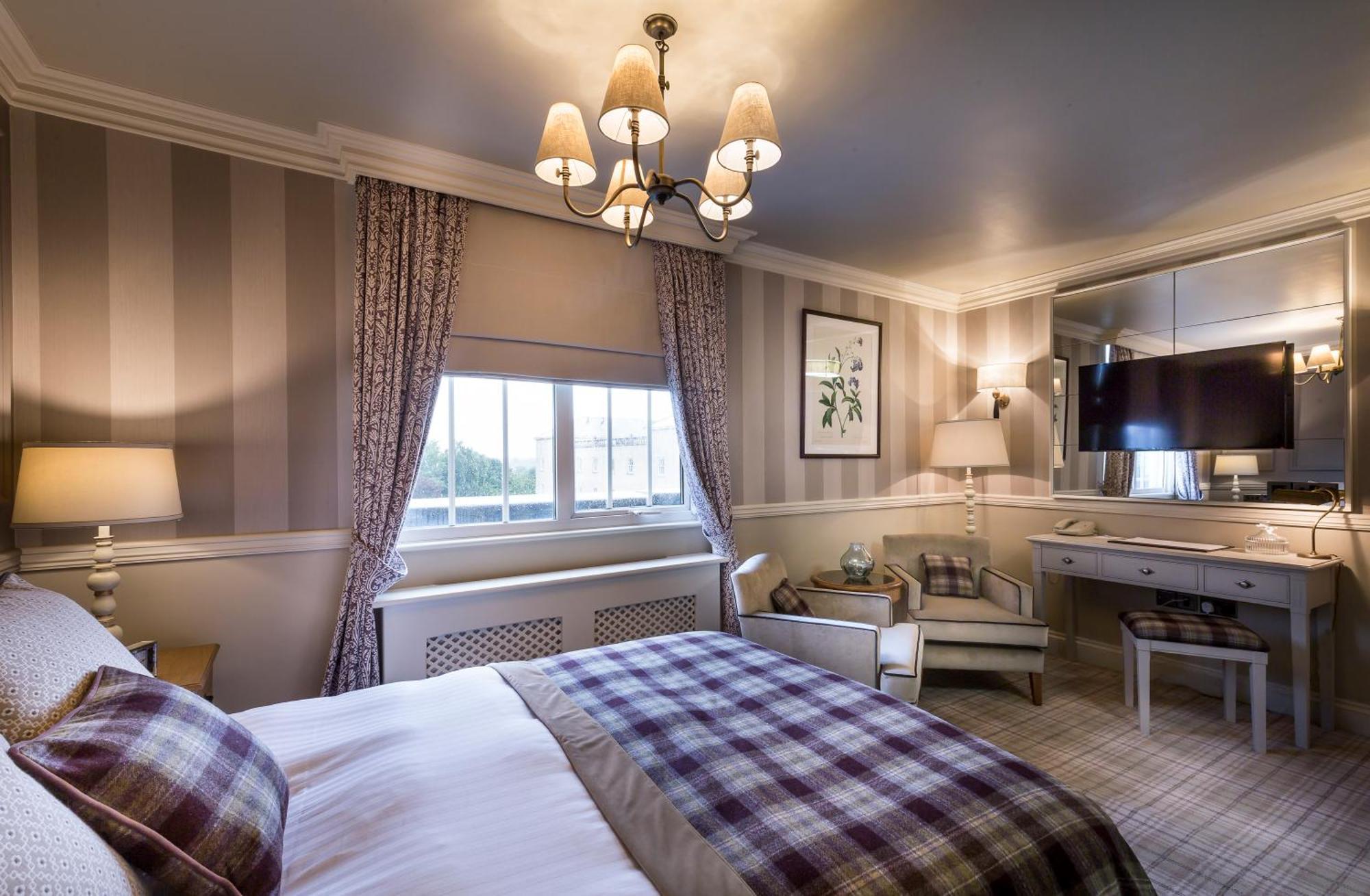 Down Hall Hotel Hatfield Heath Kültér fotó